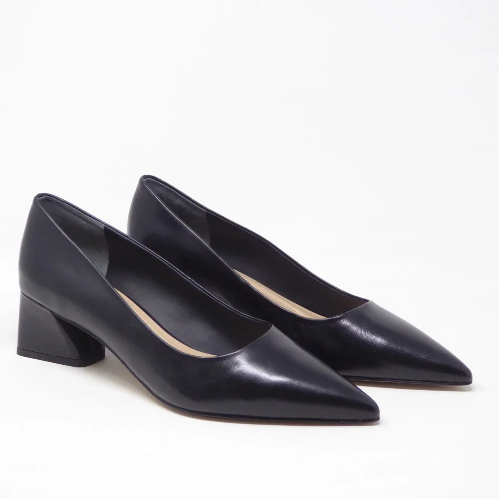 NEW Franco Sarto Womens Racer Pumps Black Leather Pointed Toe Block Heel 7.5M